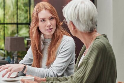 3 habits to avoid when your ageing parent is losing their spark, according to a psychologist