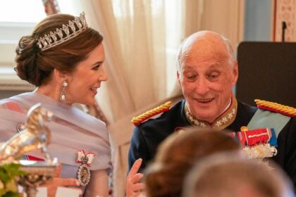 Queen Mary reveals her special bond with Harald V in her first engagement after his death: “He was Norway’s grandfather”