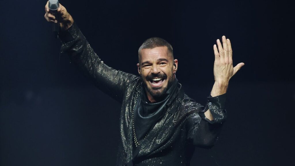 Ricky Martin ends his European tour — and teases big return to Puerto Rico