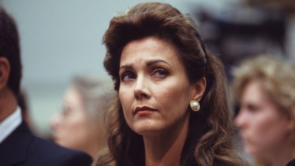 ‘Wonder Woman’ star Lynda Carter stuns fans with her timeless beauty at 75