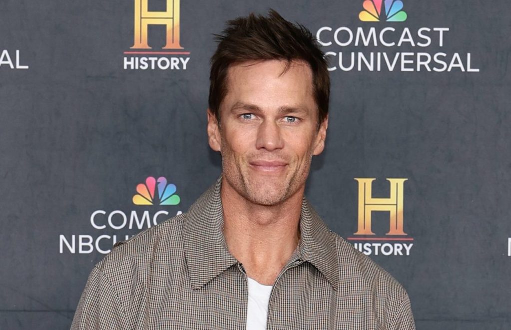 See Photos of the NFL Legend Through the Years – Hollywood Life