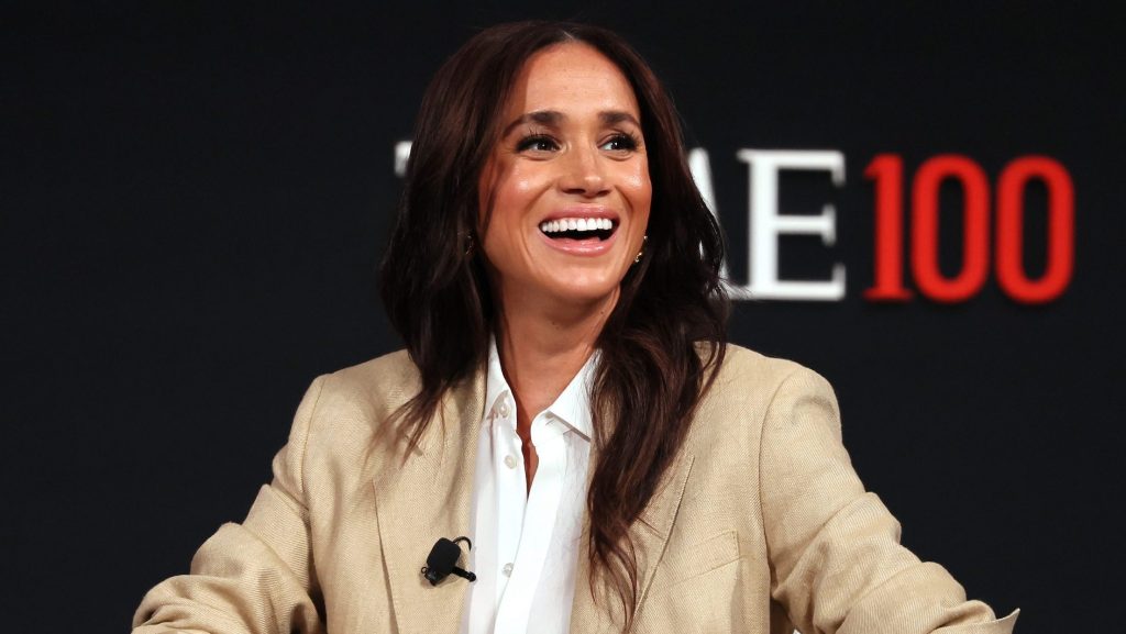 Photos of the Duchess of Sussex – Hollywood Life