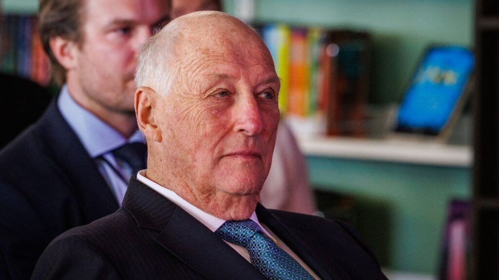 Royal palace rushes out an urgent statement after hospital visit
