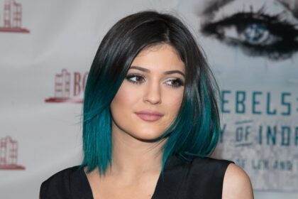 Kylie Jenner Before & After Plastic Surgery: Photos – Hollywood Life