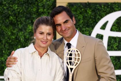 Roger Federer Holds Back Tears While Thanking His Wife at Tennis Hall of Fame Induction