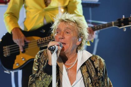Rod Stewart, 81, forced to cancel 2 shows due to health issues requiring ‘prompt attention’
