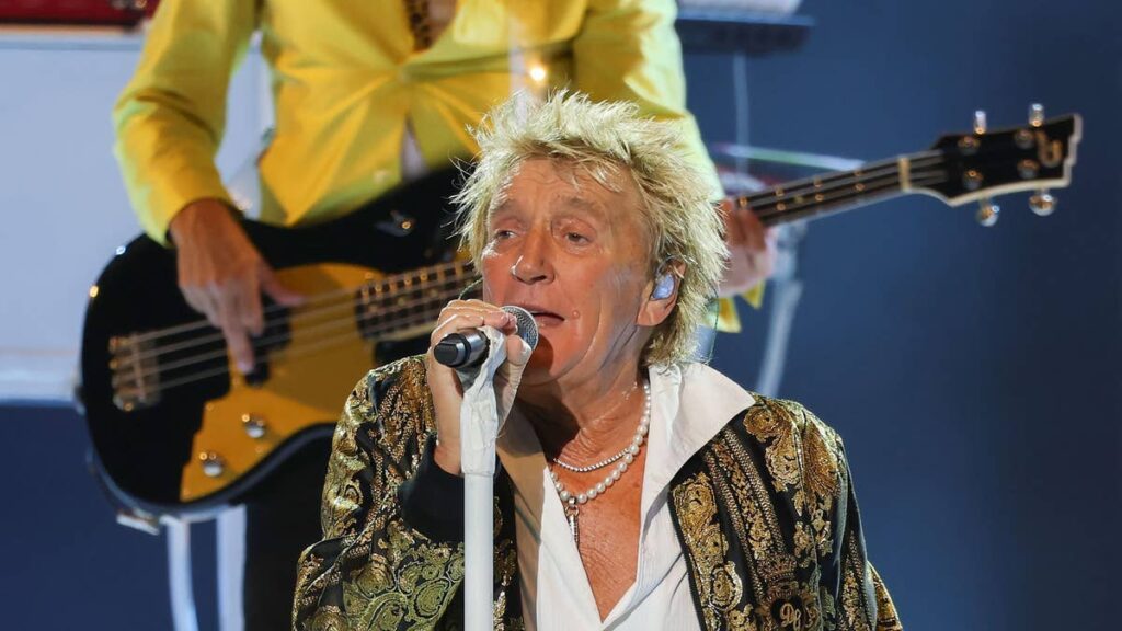 Rod Stewart, 81, forced to cancel 2 shows due to health issues requiring ‘prompt attention’