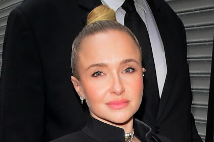 Hayden Panettiere’s former director claims her team asked him to join intervention