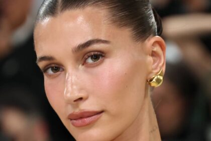 Hailey Bieber turns heads in daring green gown for glamorous date night with Justin