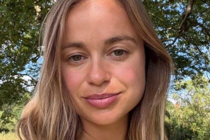 Duke of Kent’s granddaughter Lady Amelia Windsor stuns in striking Spanish bikini photos