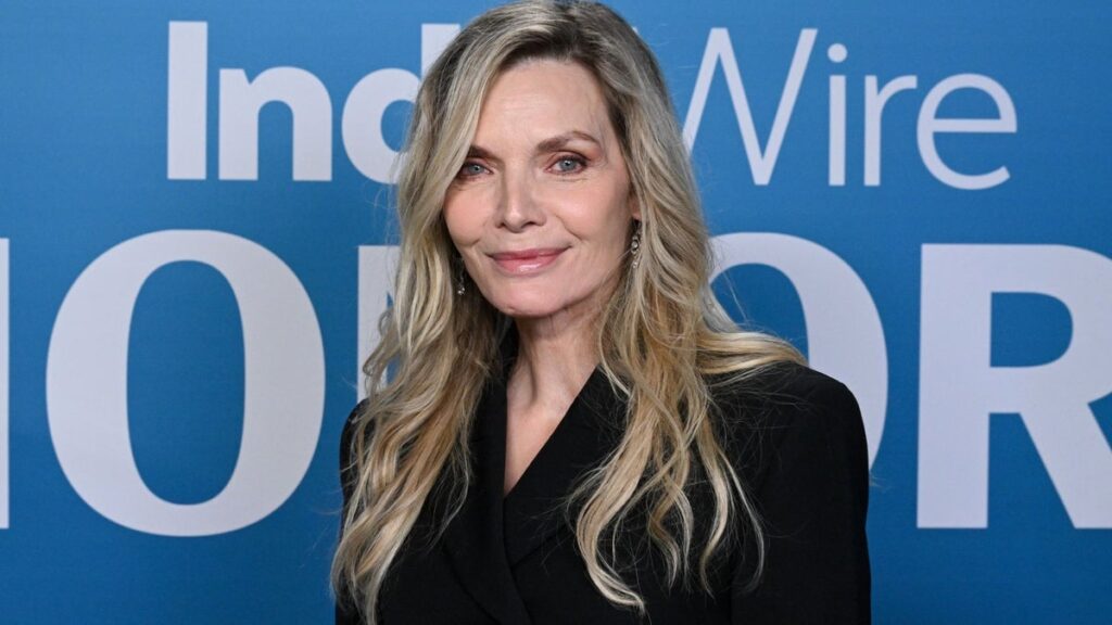 Michelle Pfeiffer clears up retirement rumors after saying she never wants to make another movie