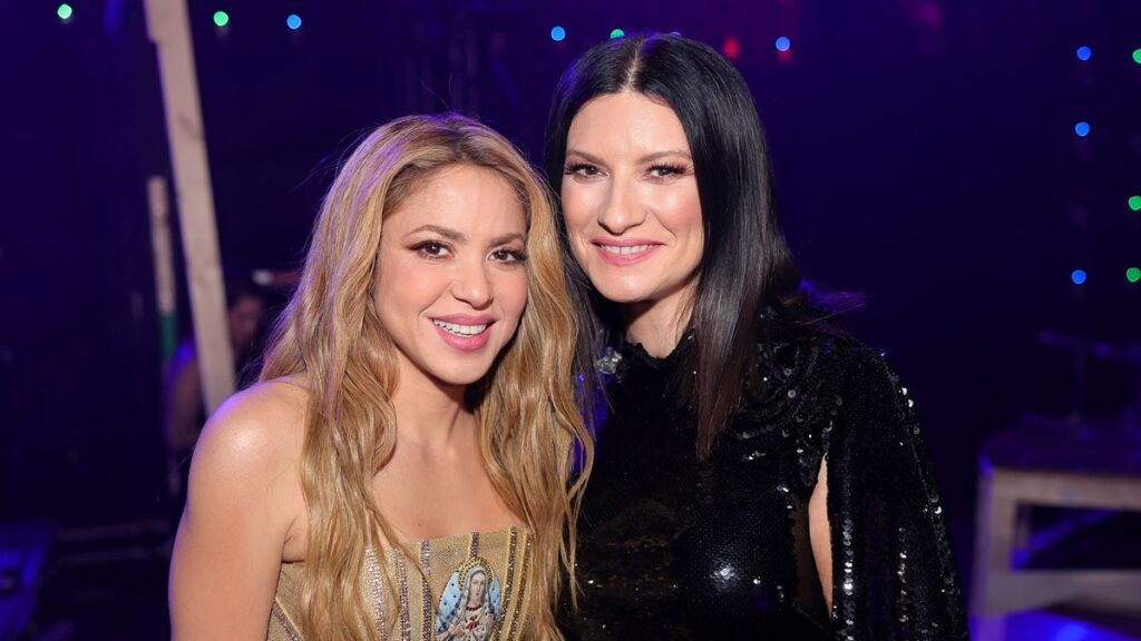 Shakira and Laura Pausini get emotional on stage performing ‘Antología’ in Madrid