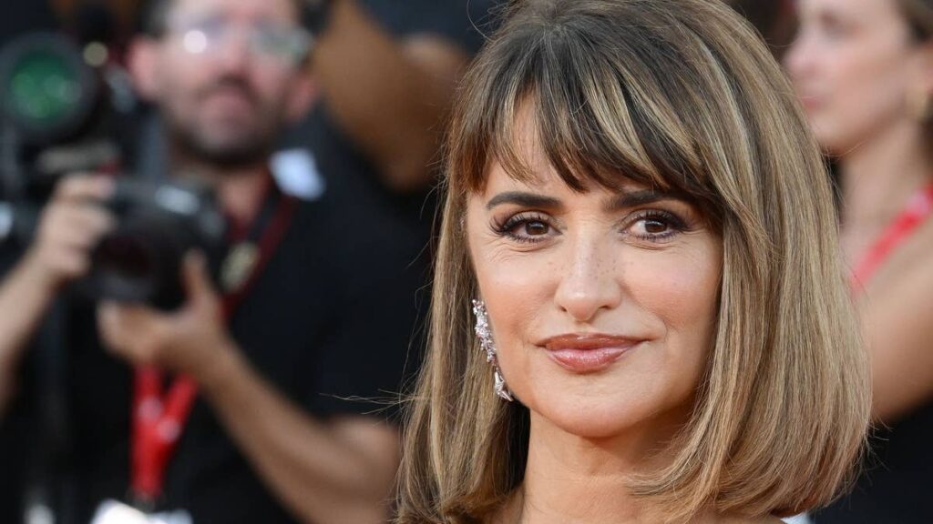 Penélope Cruz’s tears almost eclipse striking appearance in red-hot gown