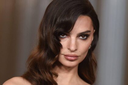 Emily Ratajkowski is a heatwave bombshell in sizzling string bikini on board lavish yacht