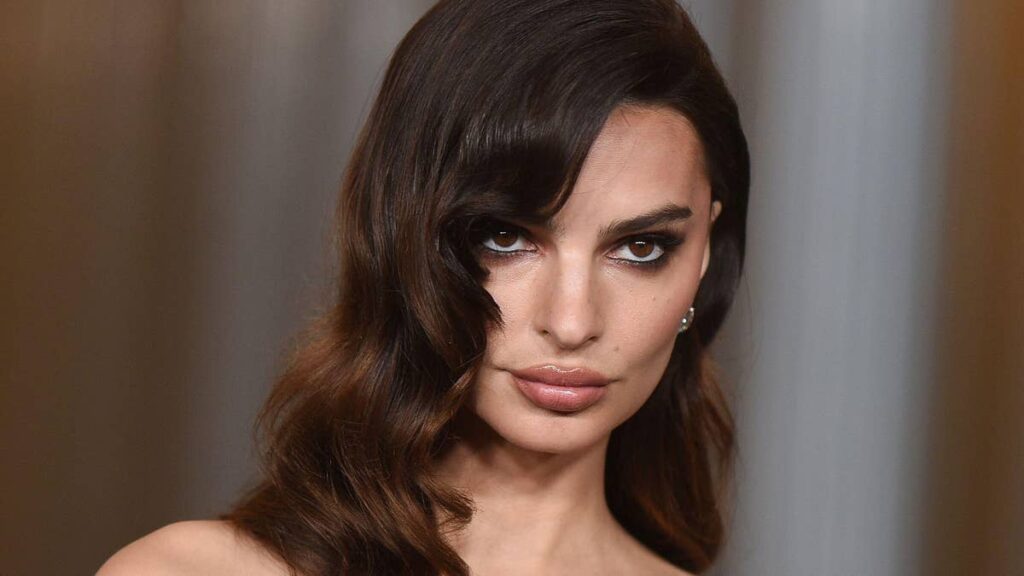 Emily Ratajkowski is a heatwave bombshell in sizzling string bikini on board lavish yacht