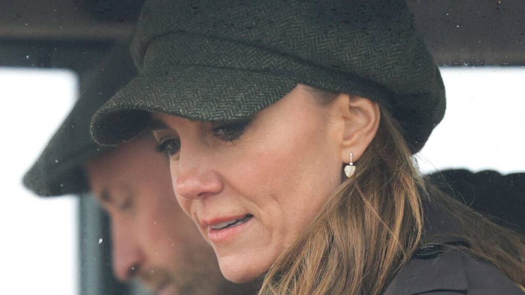 Kate Middleton leaves fans in awe over ‘classy’ tractor moment – watch