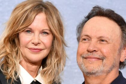 Iconic ’80s movie co-stars who are still best friends decades later