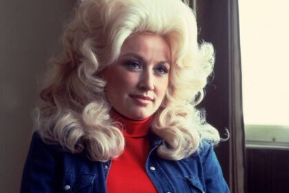 5 Invaluable beauty lessons we learned from Dolly Parton
