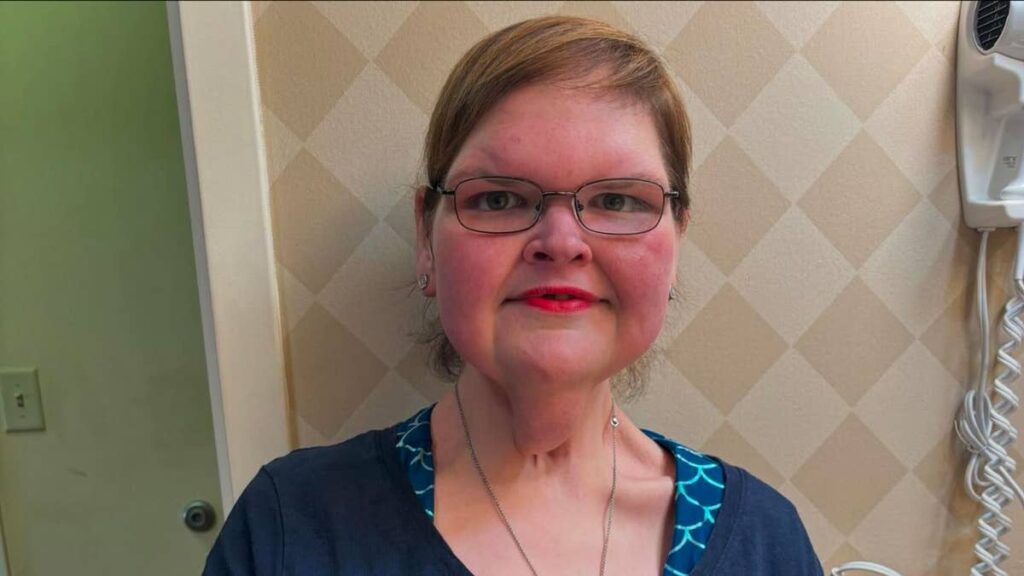 1000-Lb Sisters’ Tammy Slaton displays 500lbs weight loss in patterned swimsuit