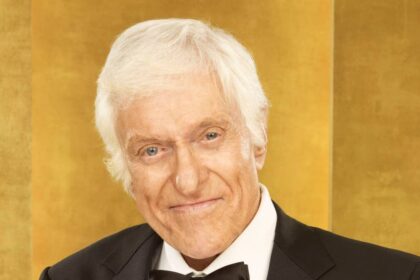 Meet Dick Van Dyke’s history-making girlfriend of 33 years — a romance that began as an affair