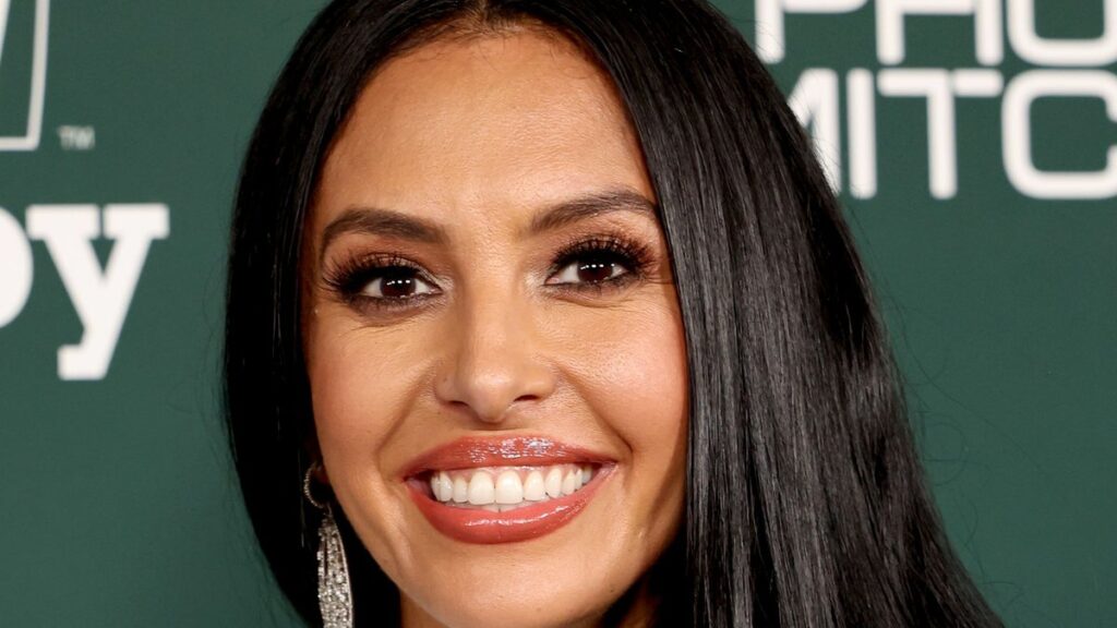 Star steps out with Monica for Chris Brown and Usher concert
