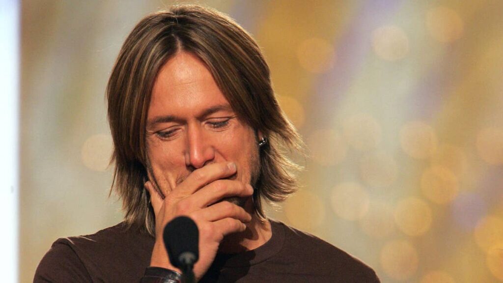 Keith Urban gets emotional singing about an ex finding ‘somebody else’ amid Nicole Kidman divorce