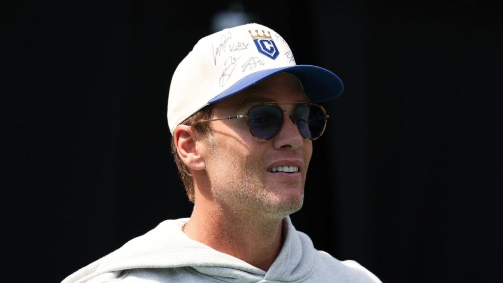 Tom Brady celebrates his birthday in France Vivian and a mystery blonde