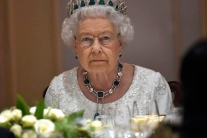 Rare photo of the moment Queen Elizabeth II dozed off in public