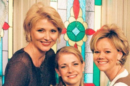 Sabrina the Teenage Witch star, 67, leaves fans speechless with ageless new look