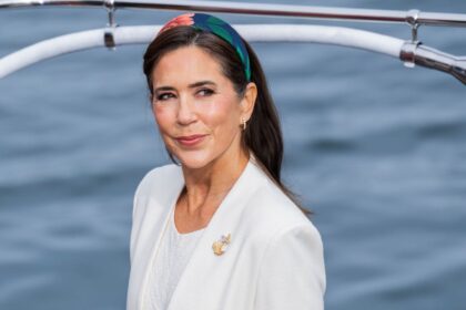 Queen Mary of Denmark’s unscripted moment with Aussie tourists as she bids farewell to the Royal Yacht Dannebrog