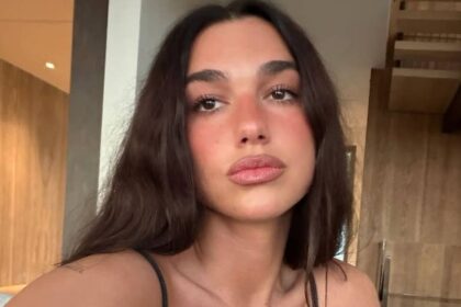 Dua Lipa shows off washboard abs in bombshell bikini photo ahead of major milestone