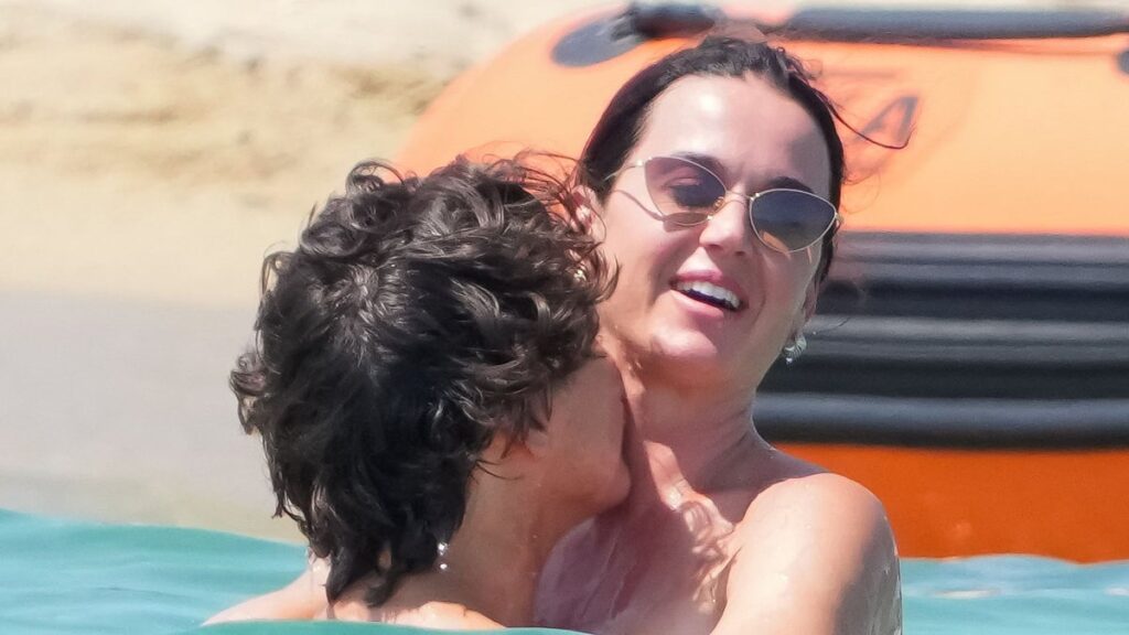 Katy Perry and Justin Trudeau heat up Saint-Tropez with passionate beach PDA