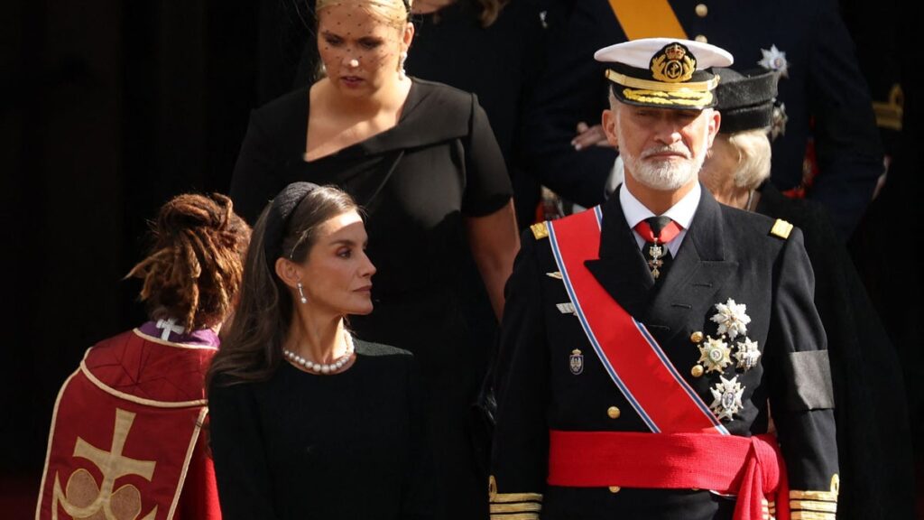 King Felipe VI’s uniform at Harald V’s funeral explained