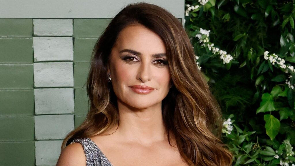 Penélope Cruz Opens Up About the Perimenopause Symptoms She Started Noticing at 41