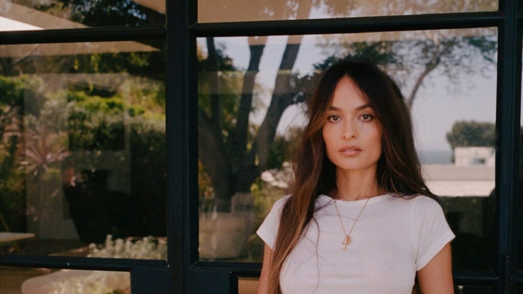 ÉTERNE Founder Chloé Bartoli Shares What to Keep (and Toss) for Your Spring 2026 Closet Cleanout