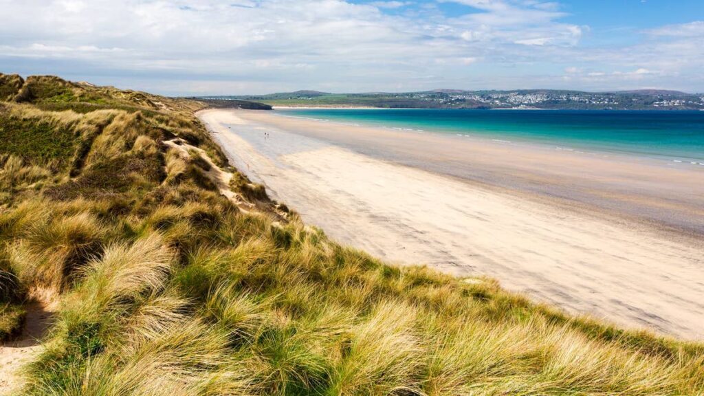 An expert (and her mum’s) review of Three Mile Beach in St Ives, Cornwall