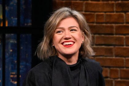 Kelly Clarkson talks ‘romantic date night’ as fans comment on connection with The Voice co-star
