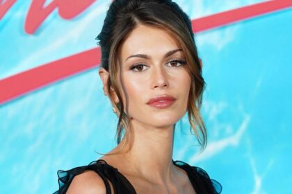 Kaia Gerber is the image of supermodel mother Cindy Crawford in plunging naked dress