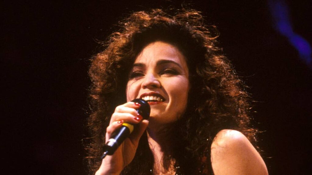 Black Velvet singer Alannah Myles’ health battle that left her unable to ‘go anywhere’