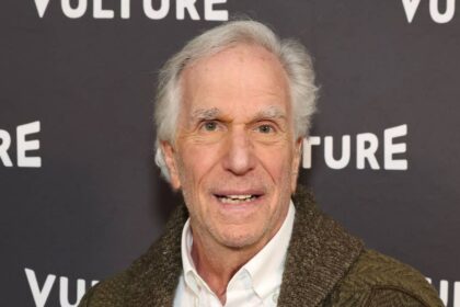 Happy Days’ Henry Winkler joined by rarely-seen grandkids for star-studded affair at family home