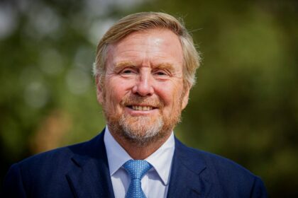 King Willem-Alexander opens the doors of his palace for a centuries-old royal tradition